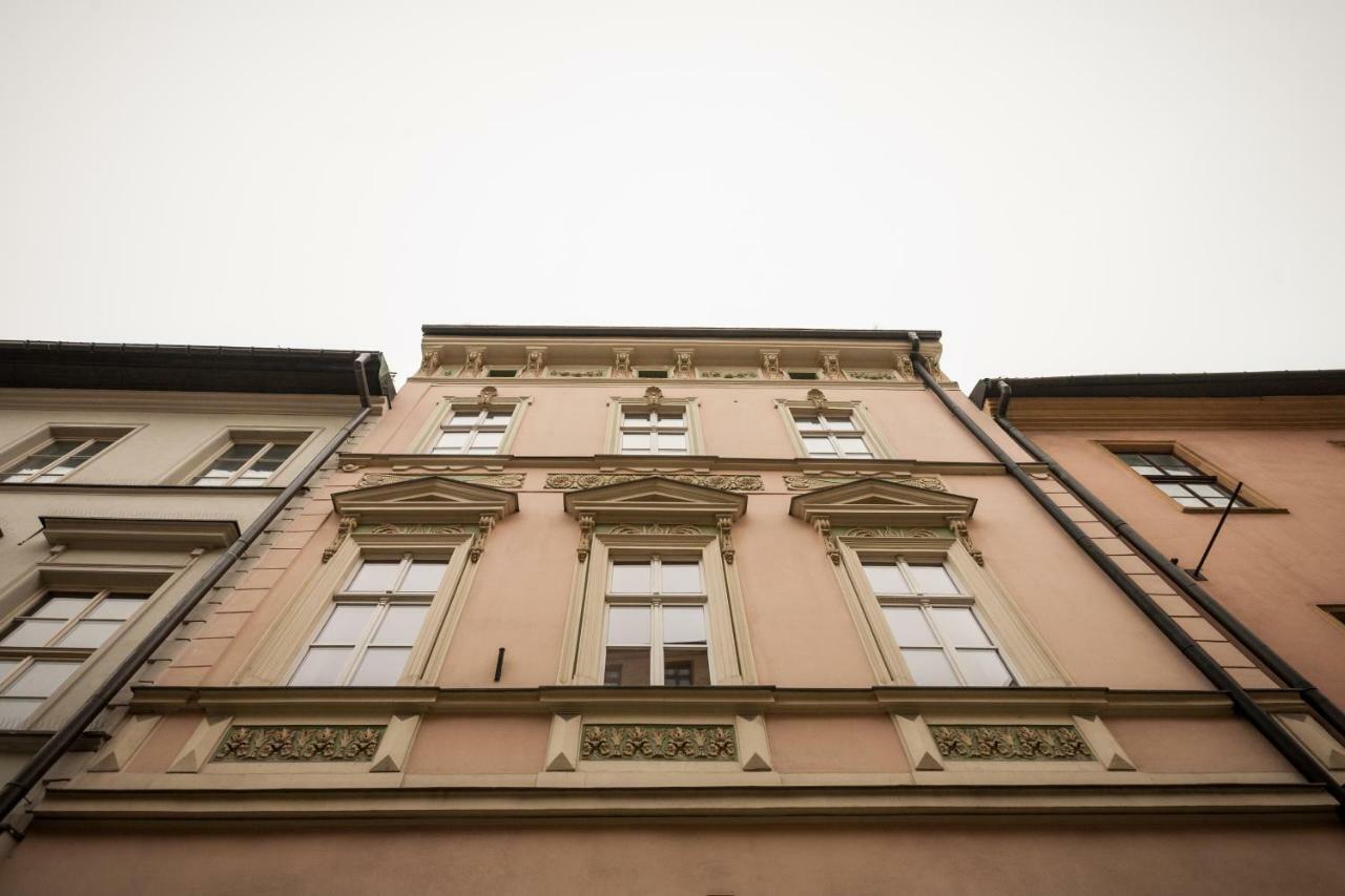 Mikołajska 3 *